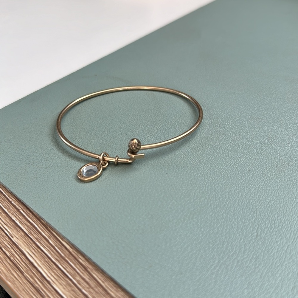 Thirty-One Gold Cherish Bracelet - Picture 3 of 3